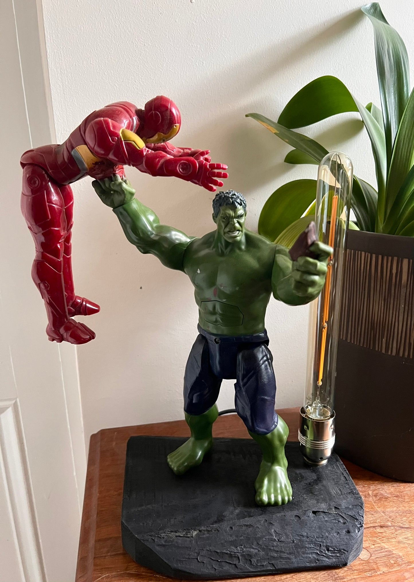 Hulk want cake