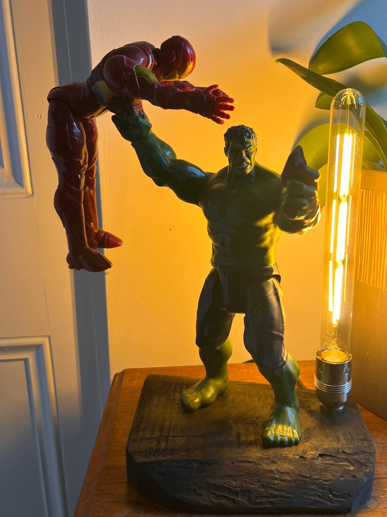 Hulk want cake