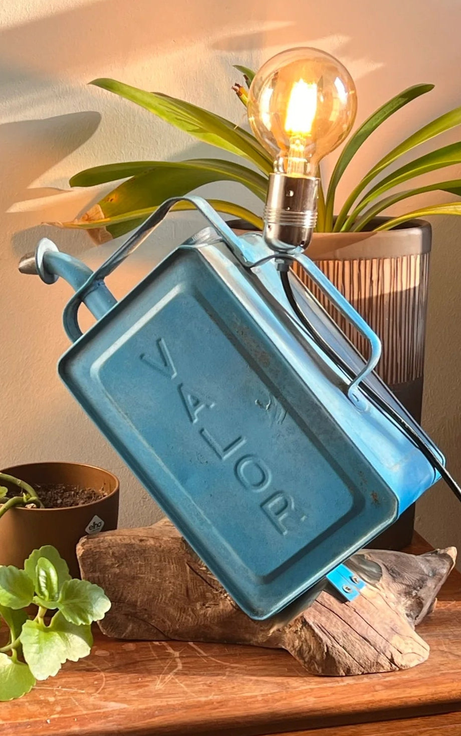 Valor Oil Can Lamp